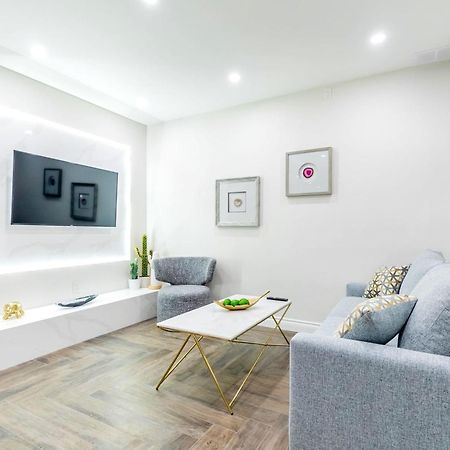 Modern Pet-Friendly Chinatown Apartment Toronto Ngoại thất bức ảnh