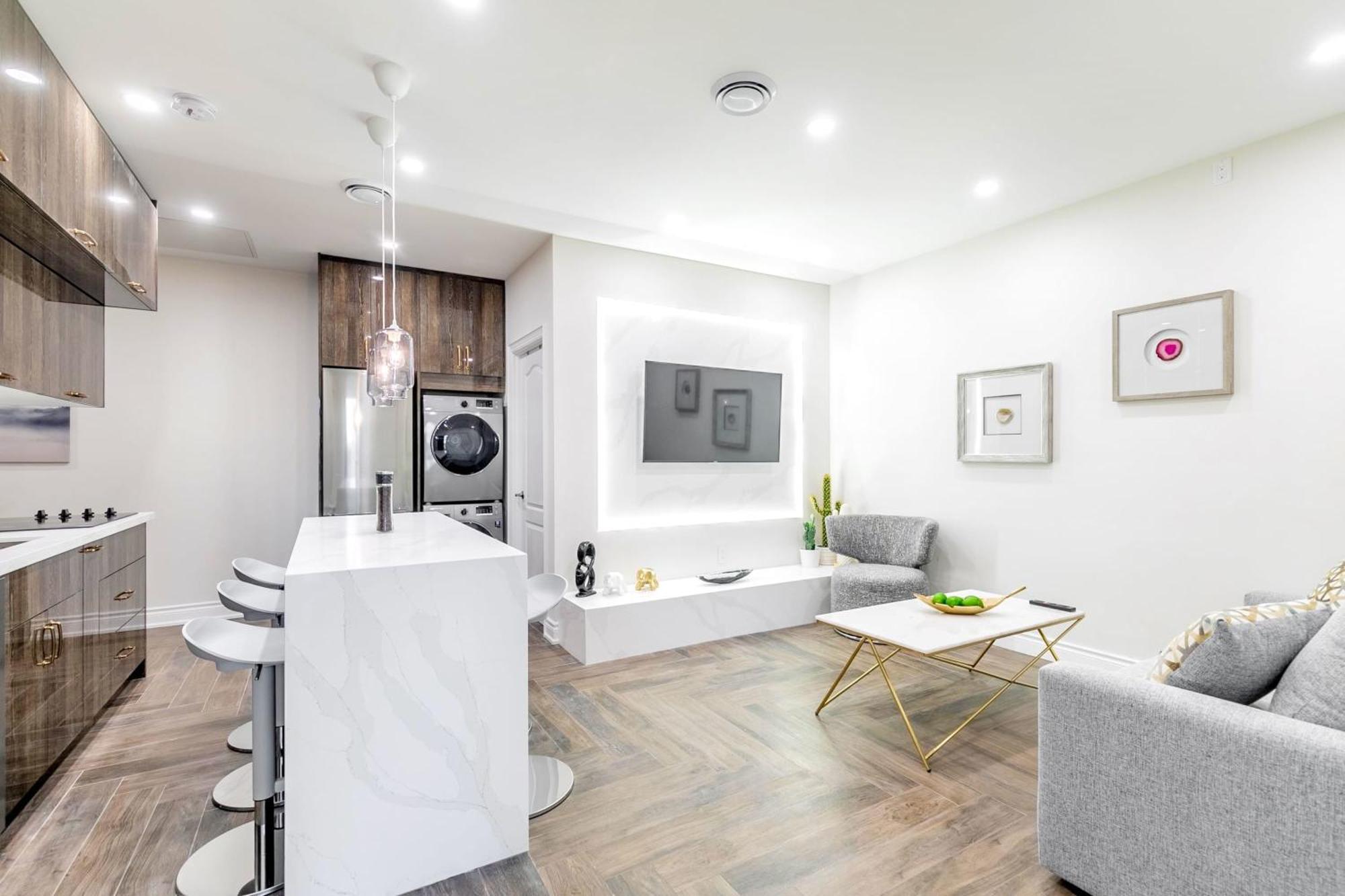 Modern Pet-Friendly Chinatown Apartment Toronto Ngoại thất bức ảnh